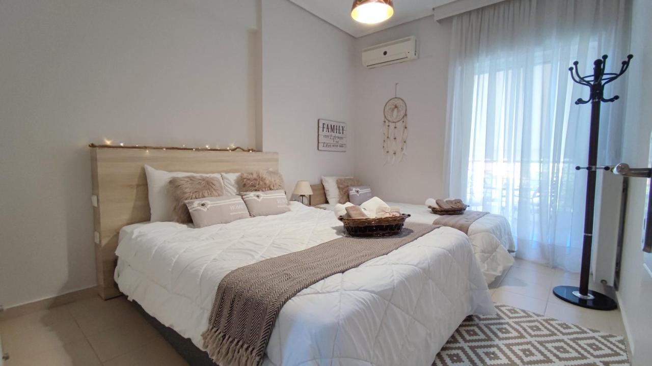 Rock & Roll 2 - Modern Apartment In Trikala Exterior photo