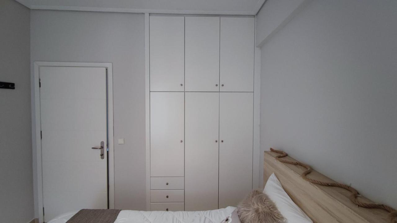 Rock & Roll 2 - Modern Apartment In Trikala Exterior photo